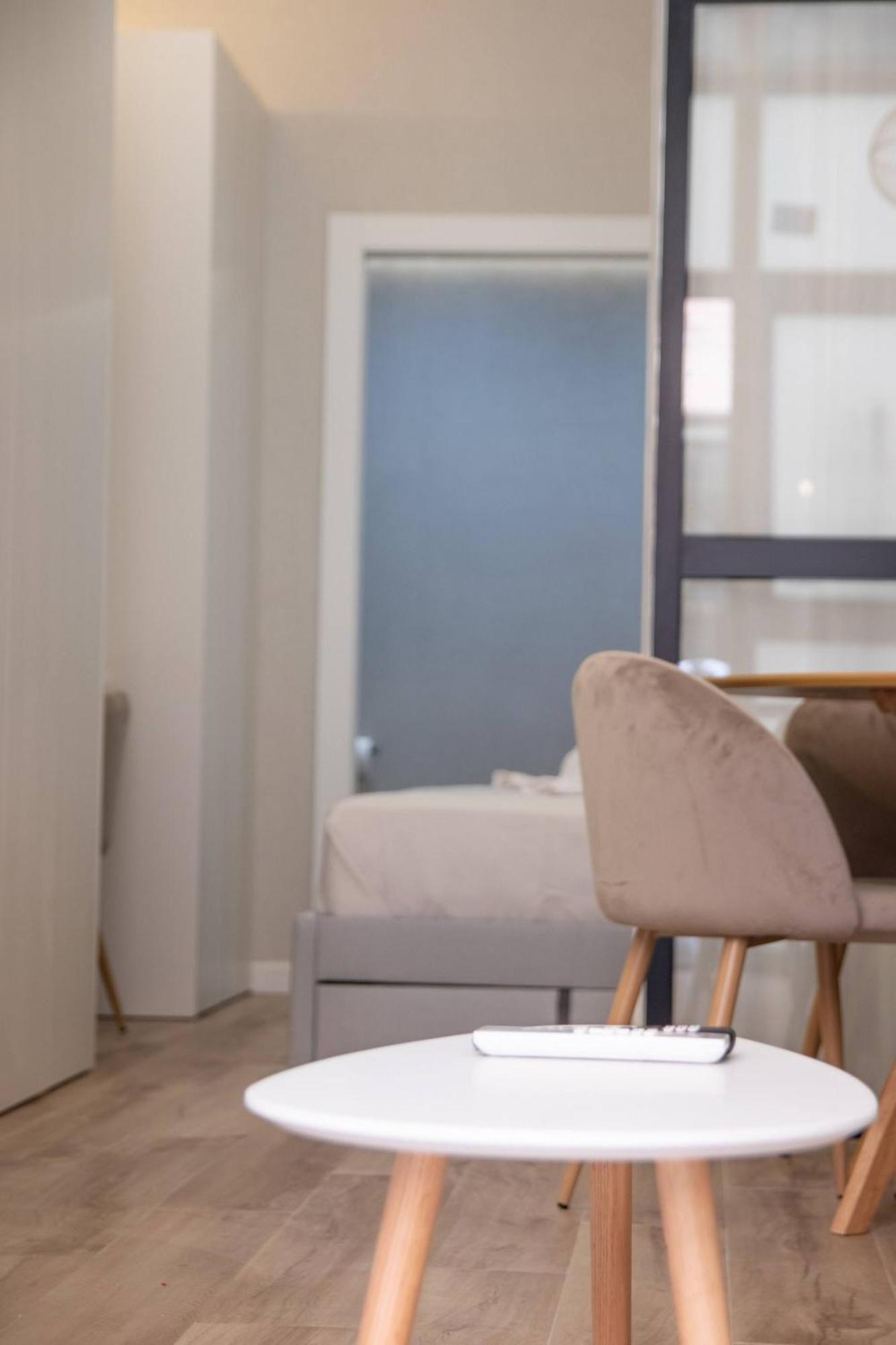 Appartamento Maritim 1 By Concept Flats Valenza Esterno foto