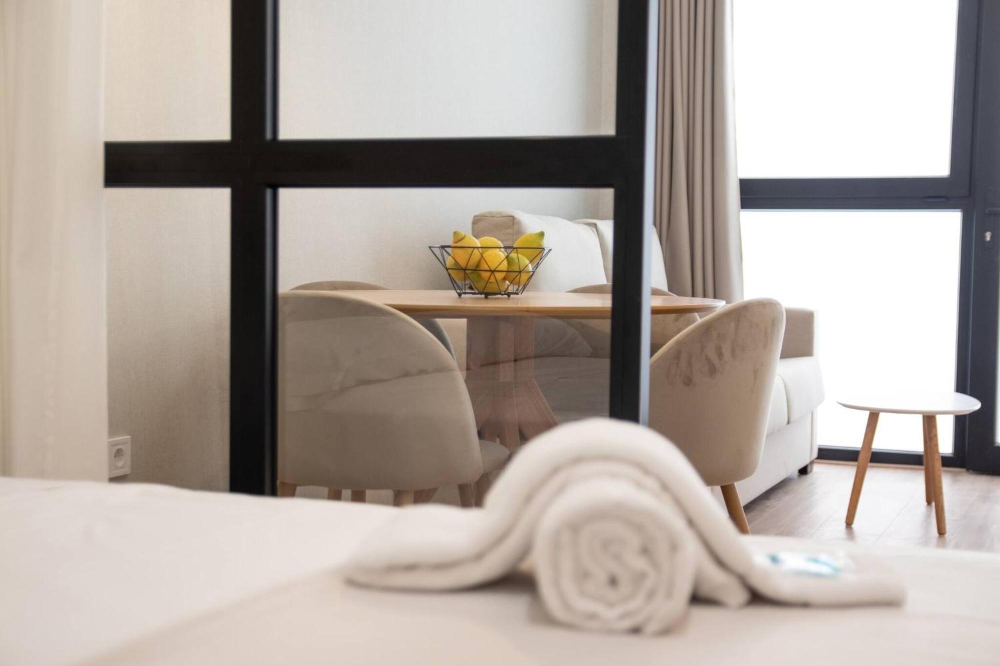 Appartamento Maritim 1 By Concept Flats Valenza Esterno foto