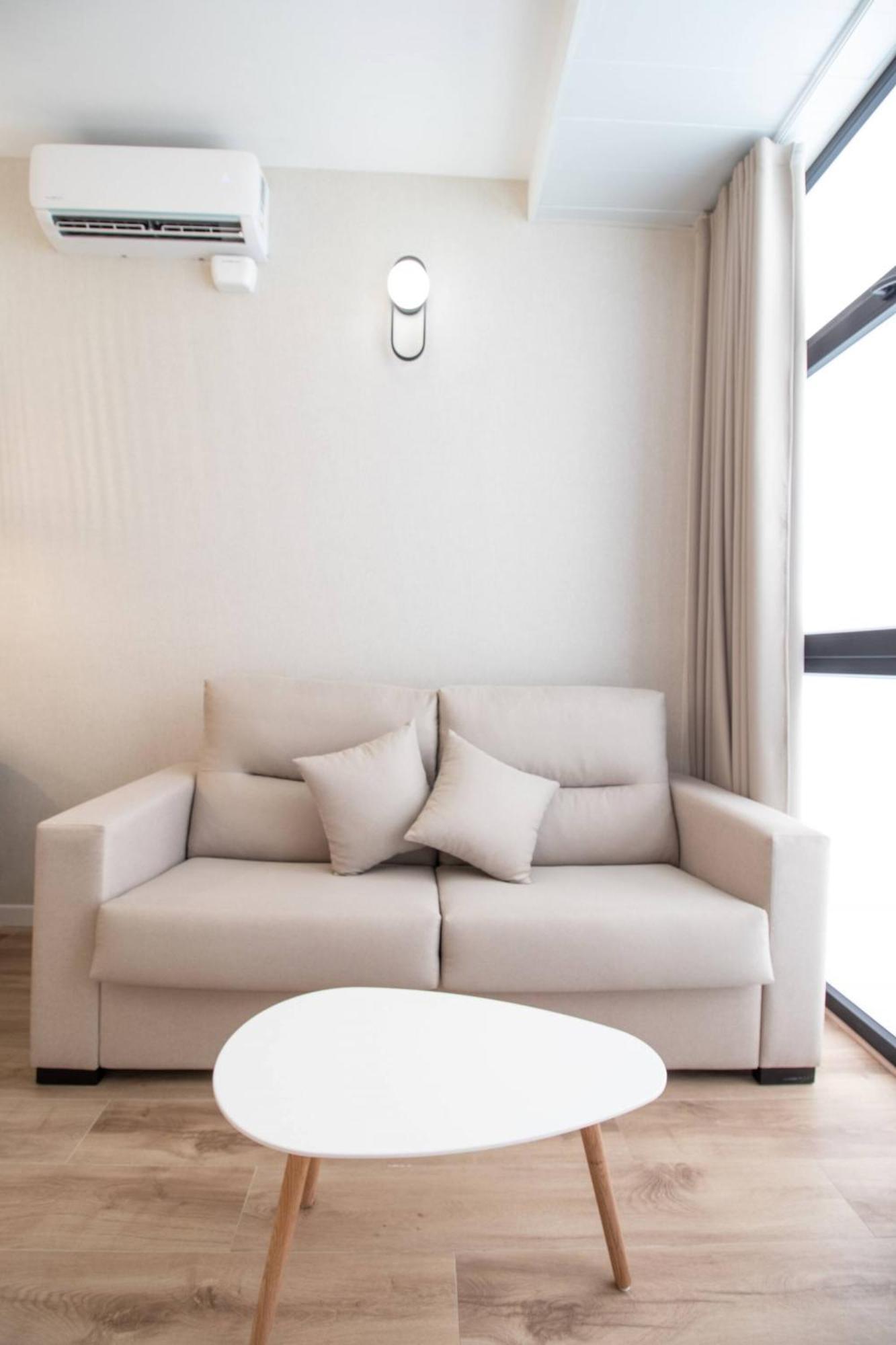 Appartamento Maritim 1 By Concept Flats Valenza Esterno foto