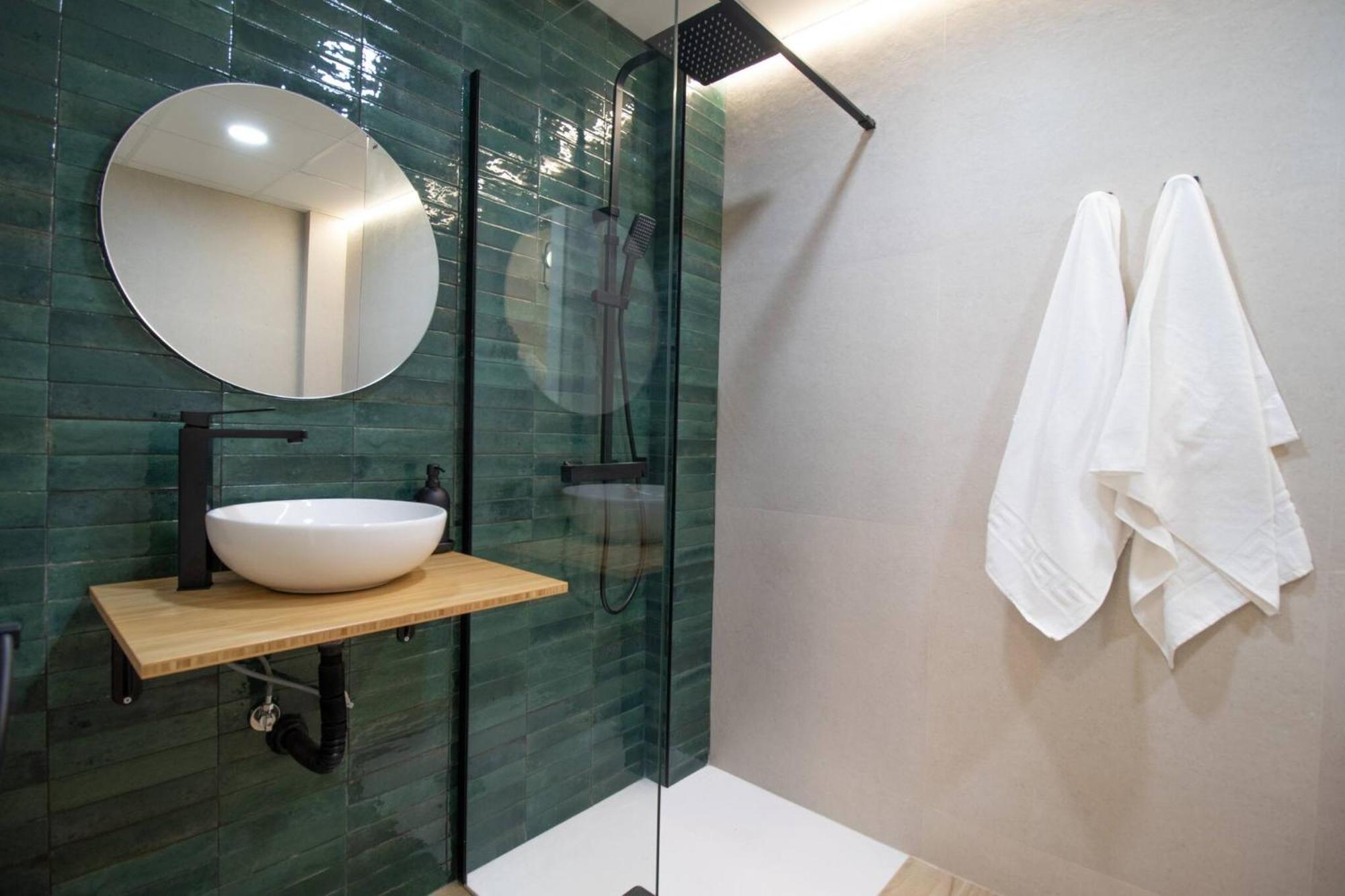 Appartamento Maritim 1 By Concept Flats Valenza Esterno foto
